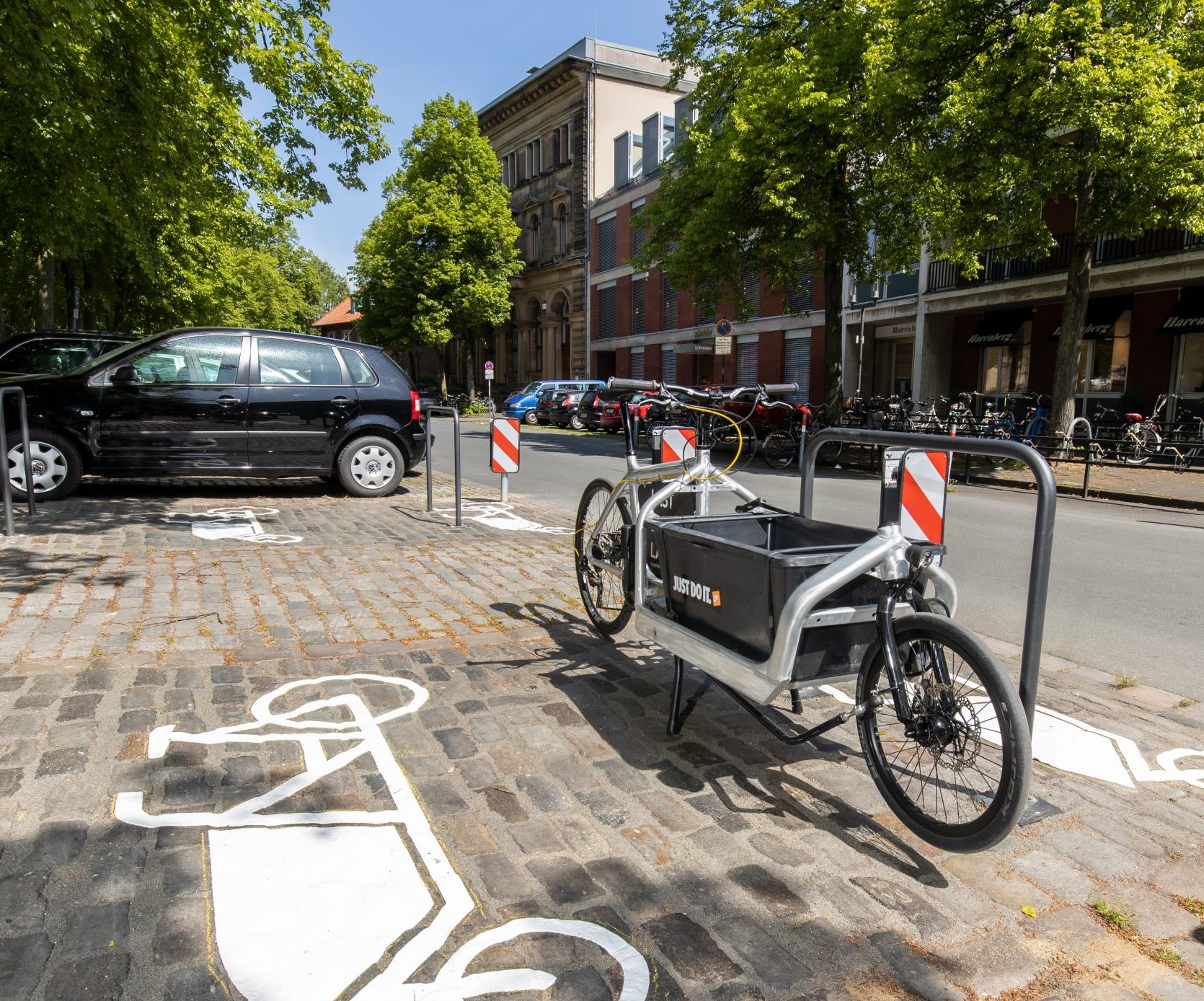 Neu – Parkplätze für Lastenräder