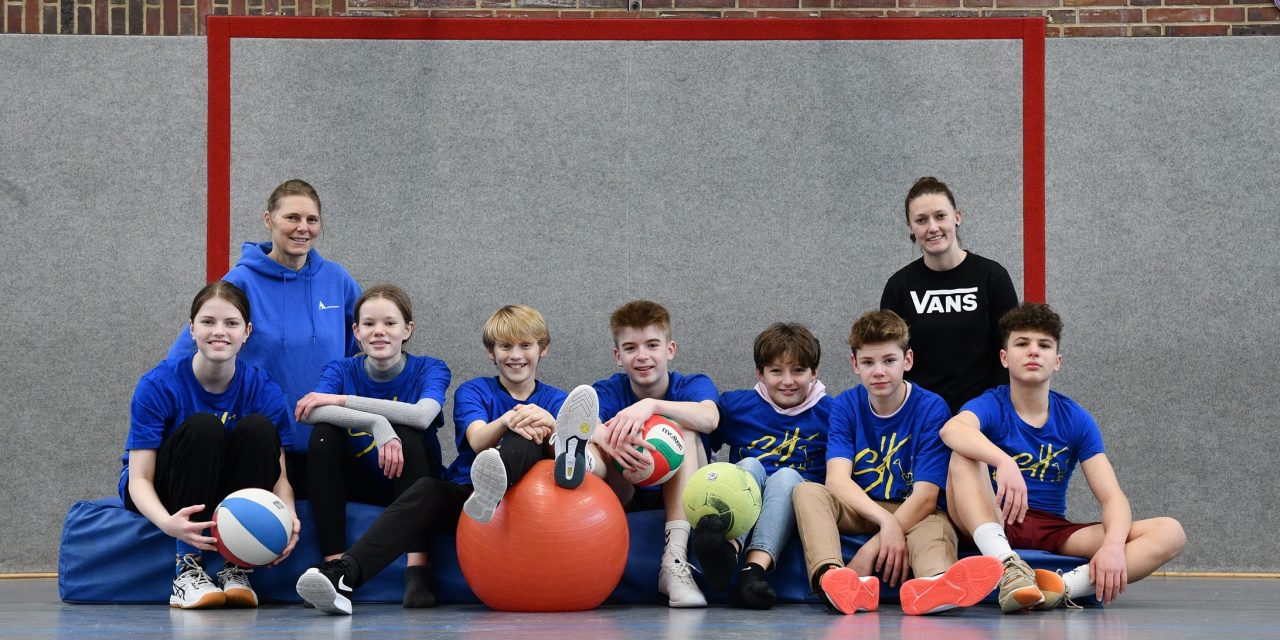 Elf neue Sporthelfer*innen am Annette-Gymnasium