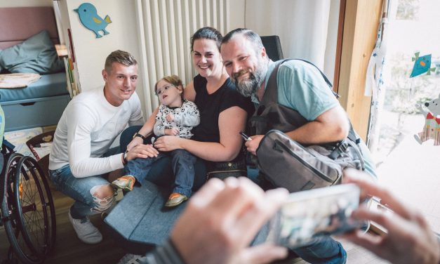 Profifussballer Toni Kroos Stiftung unterstützt erneut Clemenshospital