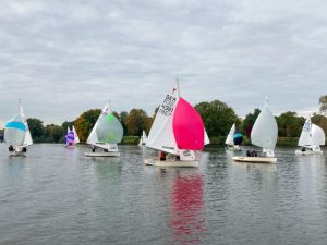 Aaseepokal: Segelboote auf dem Wasser