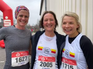 Bei den westfälischen Hallenmeisterschaften: Gruppenbild Frauenteam LSF Münster
