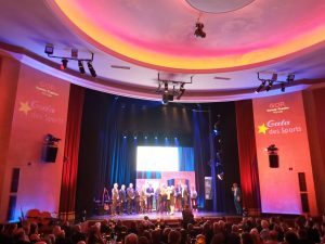 Gala des Sports 2023: Der gefüllte Saal, Menschen auf der Bühne