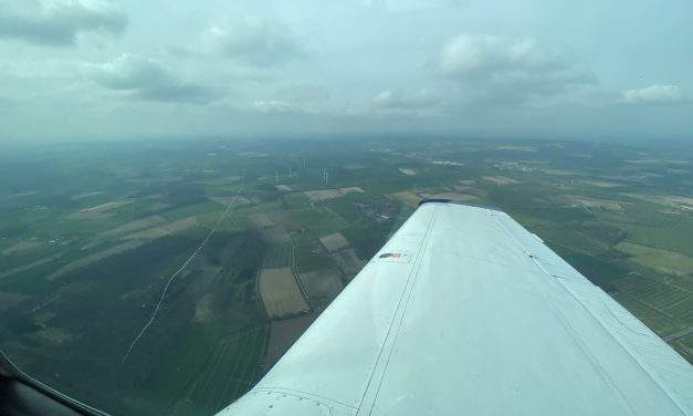 Bezirksregierung informiert zum Start der Flugsaison