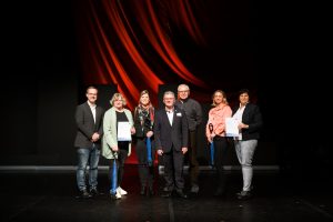 Gruppenbild von der Verleihung der Sportabzeichen im GOP Theater