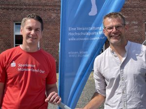 Leonardo-Campus-Run: Jan Müller (Leitung Hochschulsport) und Jewegeni Lange (Regionalmarktleitung Münster Mitte der Sparkasse Münsterland Ost)