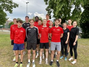 Gruppenbild: Athleten der LG Brillux