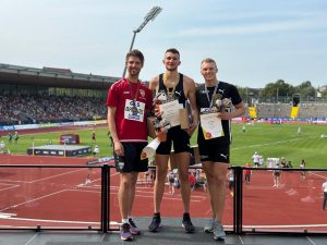 Drei Athleten der LG Brillux, darunter Luka Herden