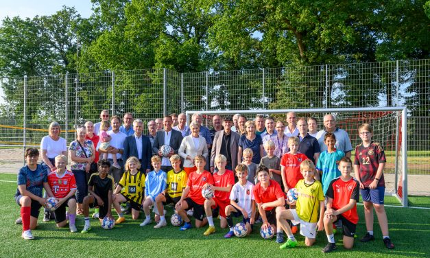 Kunstrasenplatz des SV Concordia Albachten eingeweiht