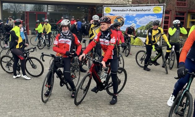 520 Radsportbegeisterte starten in die neue Radsaison 2024