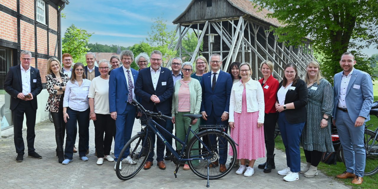 Der EmsRadweg führt Menschen zusammen