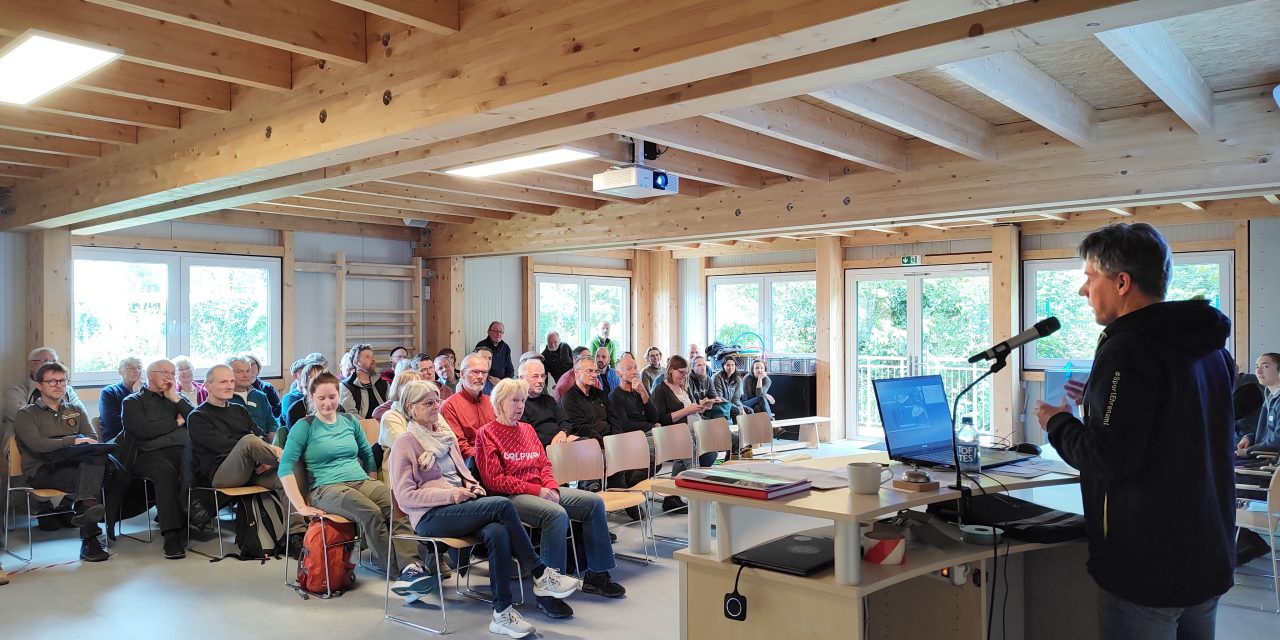 Erste DAV-Mitgliederversammlung im neuen Alpinzentrum