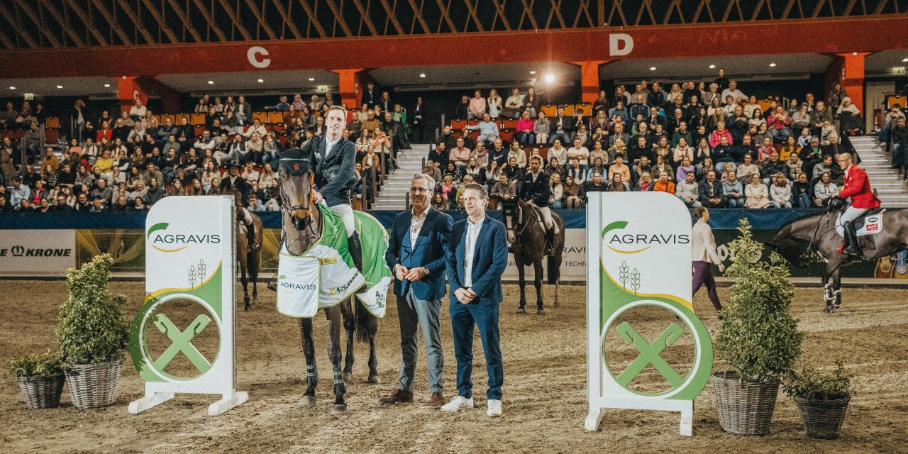 Hendrik Dowe fliegt zum Sieg im Großen Preis von Münster