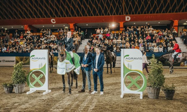 Hendrik Dowe fliegt zum Sieg im Großen Preis von Münster