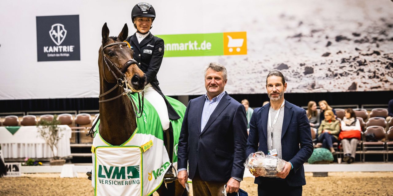 LVM-Dressurchampionat: Ingrid Klimke begeistert mit Kür-Sieg auf First Class
