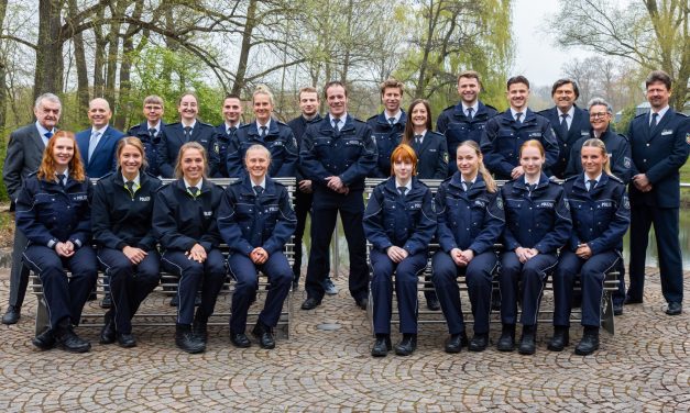 Innenminister Reul würdigt herausragende Leistungen von Polizeisportlerinnen und -sportlern