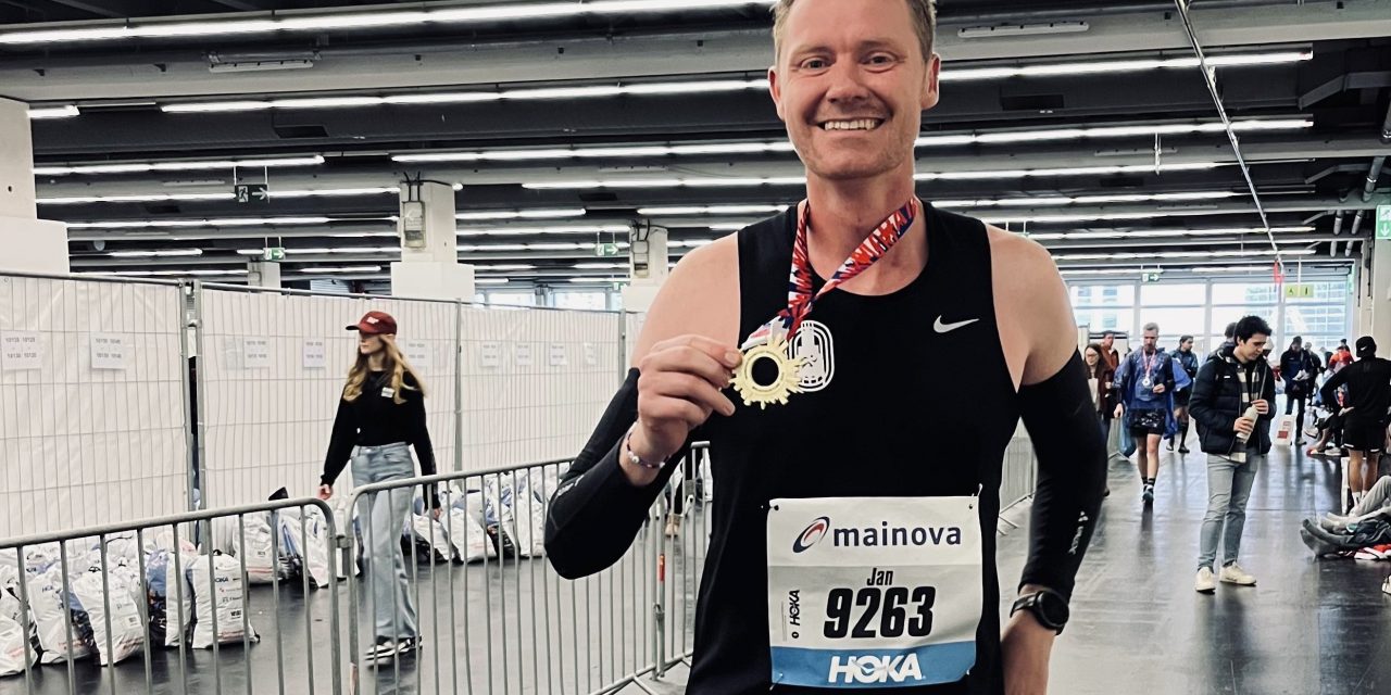 Frankfurt Marathon 2025 – 3:01 Stunden im Alleingang