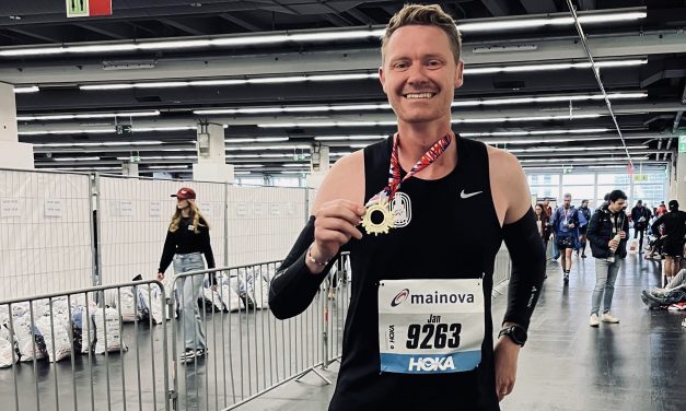 Frankfurt Marathon 2025 – 3:01 Stunden im Alleingang